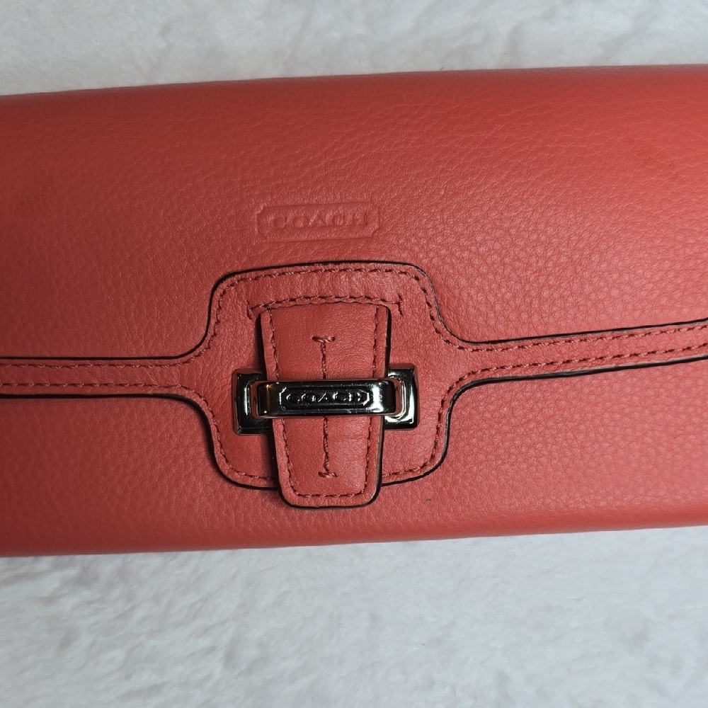 Coach Coral Leather Wallet - Picture 3 of 5